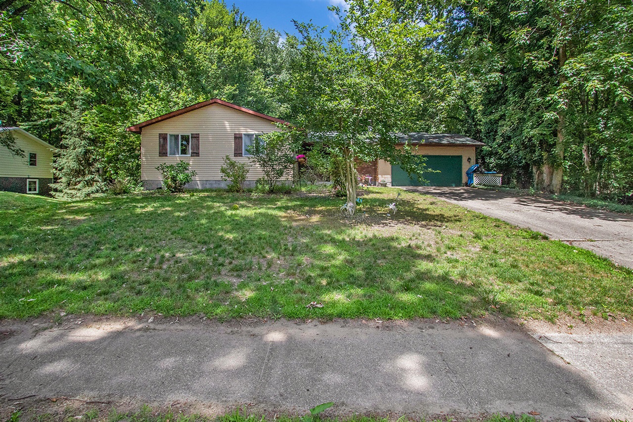 Dykhouse Ave, Grand Haven, MI 49417