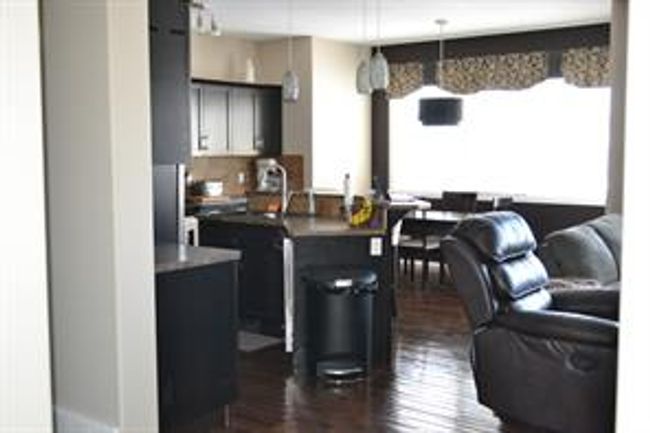 6826 - 59 Street Close, House detached with 3 bedrooms, 3 bathrooms and 2 parking in Rocky Mountain House AB | Image 6