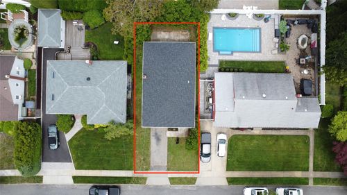 23 Cherokee St, Massapequa, NY, 11758-6775 | Card Image