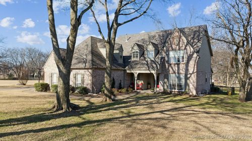 7296 N 200th East Ave, Owasso, OK, 74055-8095 | Card Image