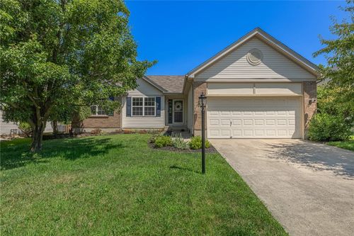 4398 Longmeadow Ln, Beavercreek, OH, 45430-1858 | Card Image