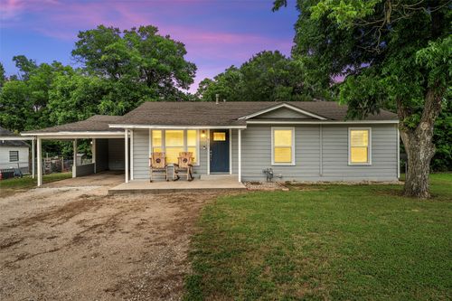911 S Main St, West, TX, 76691-1767 | Card Image