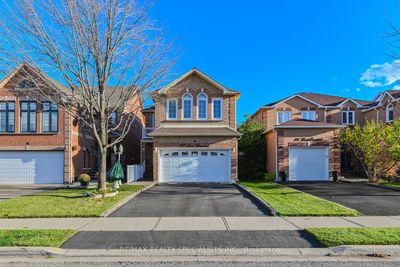 22 Lent Cres, House other with 4 bedrooms, 5 bathrooms and 6 parking in Brampton ON | Image 1