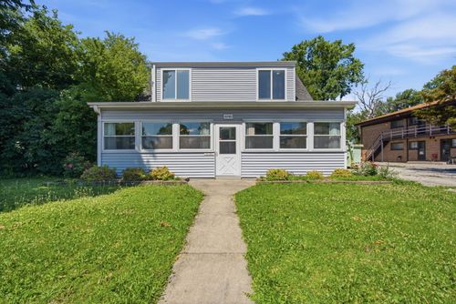 10730 S Ridgeland Ave, Worth, IL, 60482-1643 | Card Image