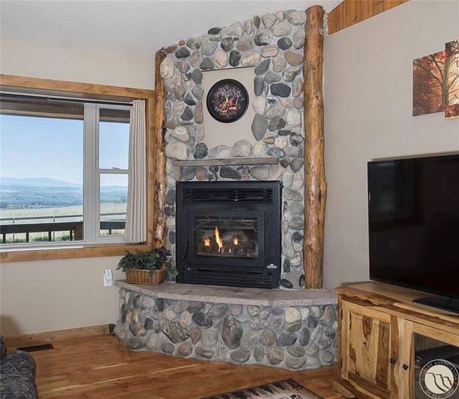 Wood burning fireplace | Image 5