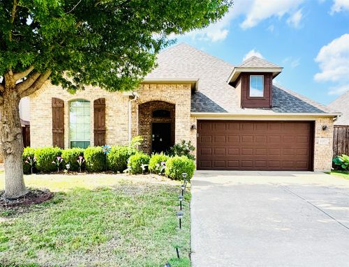 8105 Winter Falls Trl, Hurst, TX, 76053-7466 | Card Image