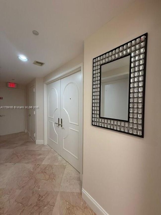 APT-2804 - 18911 Collins Ave, Condo with 2 bedrooms, 3 bathrooms and null parking in Sunny Isles Beach FL | Image 8