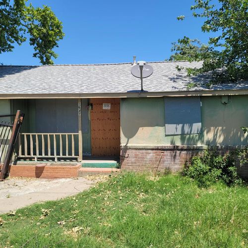 1643 Kathleen Avenue, Sacramento, CA, 95815 | Card Image
