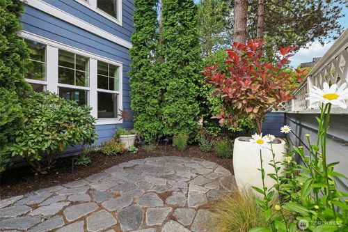 111-3935 226th Pl Se, Issaquah, WA, 98029-6218 | Card Image