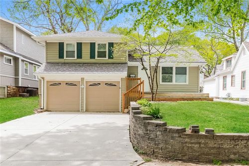 6022 Locust St, Kansas City, MO, 64110-3060 | Card Image