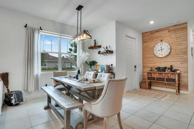 1333 Haywagon Trl, Condo with 3 bedrooms, 2 bathrooms and null parking in Loxahatchee FL | Image 4