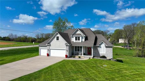 12616 Donahoo Rd, Kansas City, KS, 66109-3143 | Card Image