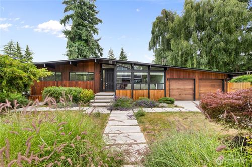 4018 89th Ave Se, Mercer Island, WA, 98040-4102 | Card Image