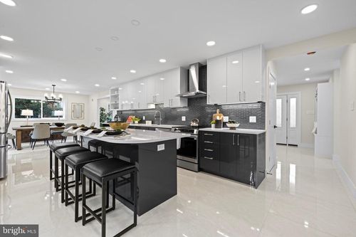 8355 Alvord St, MCLEAN, VA, 22102-1727 | Card Image