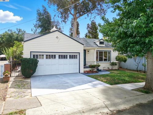 18760 Sandy Rd, Castro Valley, CA, 94546-2426 | Card Image
