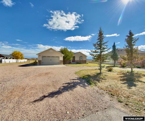 206 Prairie View Dr, Lyman, WY, 82937-5136 | Card Image