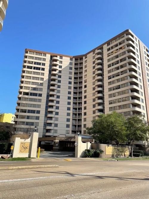 apt-304-3525 Sage Rd, Houston, TX, 77056-7020 | Card Image