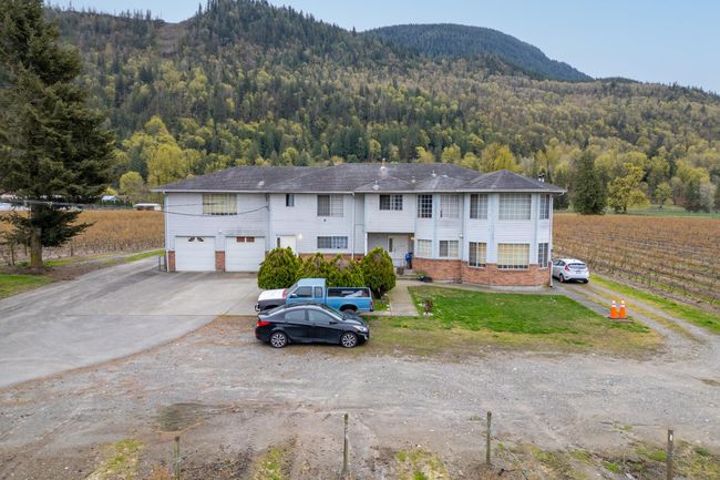 43830 Duncan Road, House other with 8 bedrooms, 5 bathrooms and null parking in Yarrow BC | Image 18