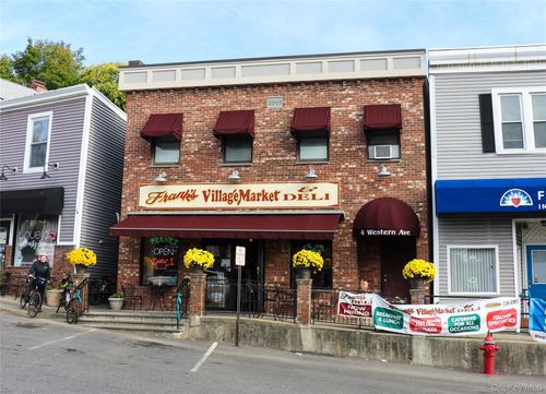 4 Western Ave, Marlboro, NY, 12542-6164 | Card Image
