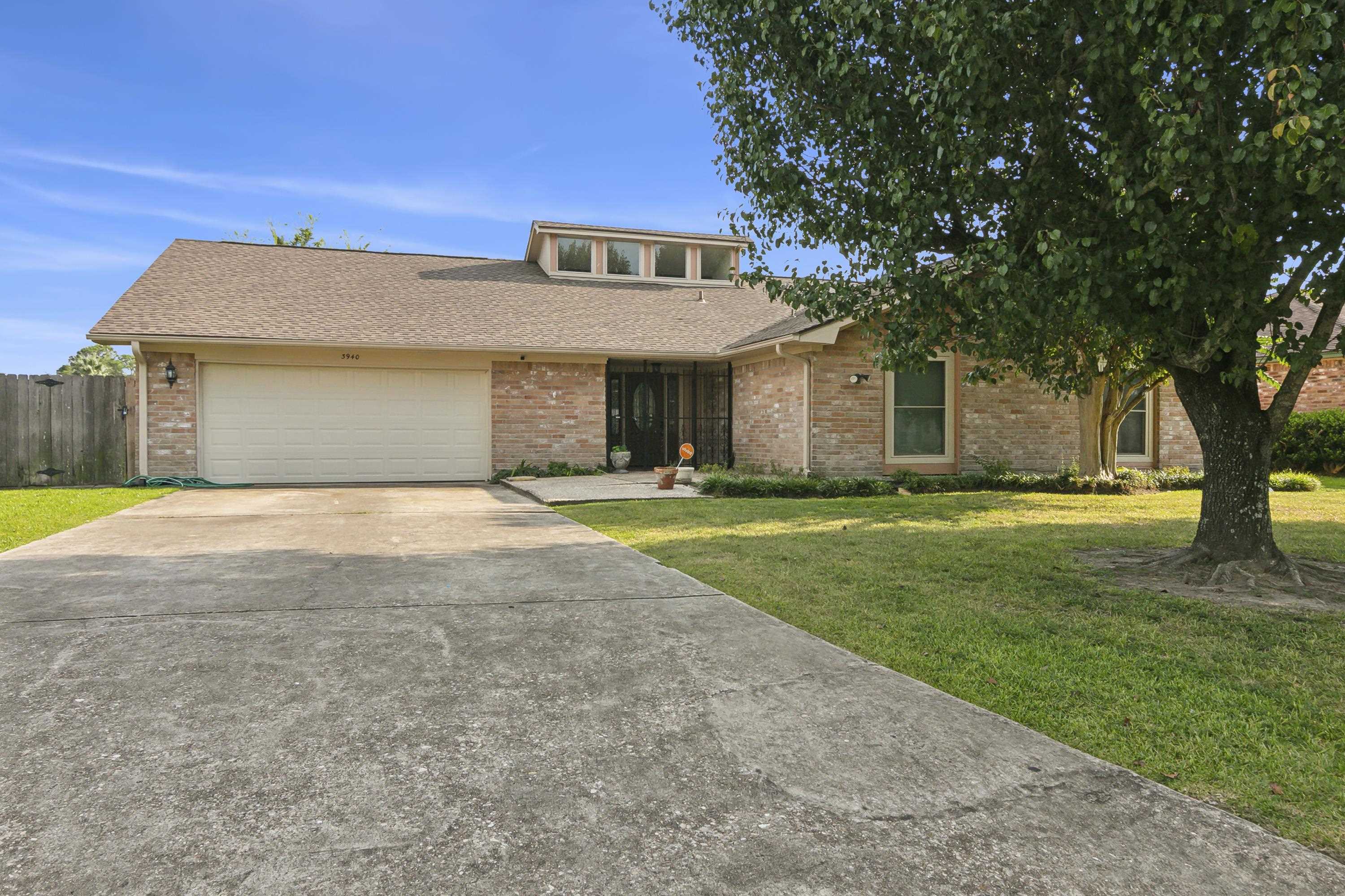 Blackberry Ln, Port Arthur, TX 77642