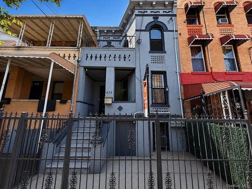 972 Dumont Ave, Brooklyn, NY, 11208-3512 | Card Image