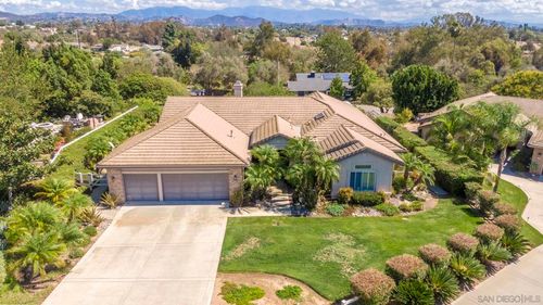 1202 Calle Sonia, Fallbrook, CA, 92028-4260 | Card Image
