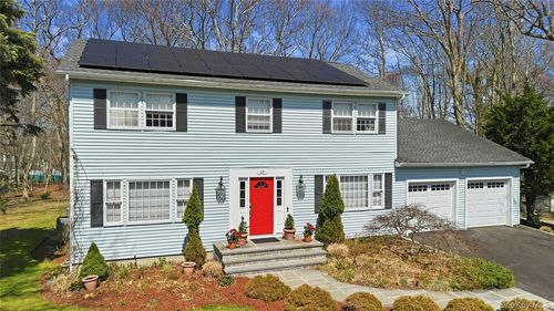 17 Quaker Hill Rd, Stony Brook, NY, 11790-1546 | Card Image