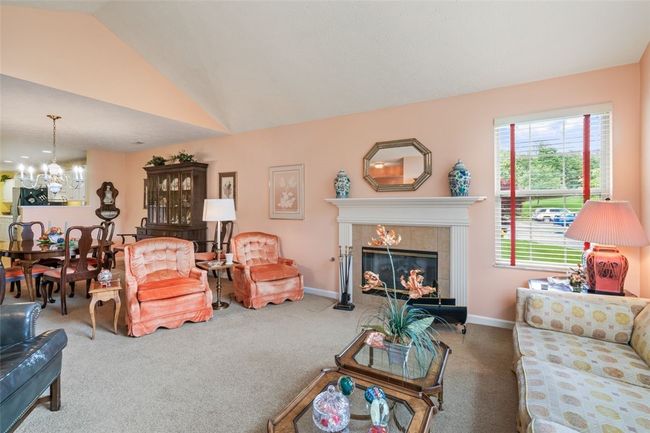 6422 Jefferson Pointe Cir, Condo with 2 bedrooms, 3 bathrooms and 2 parking in Jefferson Hills PA | Image 8