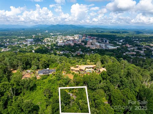 3 N Delano Rd, Asheville, NC, 28805-1797 | Card Image