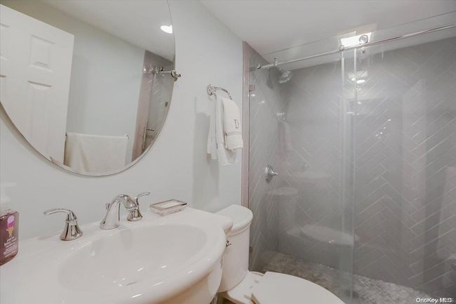 11 13 Th St, House other with 4 bedrooms, 3 bathrooms and null parking in Bohemia NY | Image 16