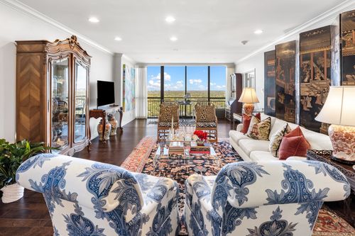 apt-2015-6335 W Northwest Hwy, Dallas, TX, 75225-3556 | Card Image