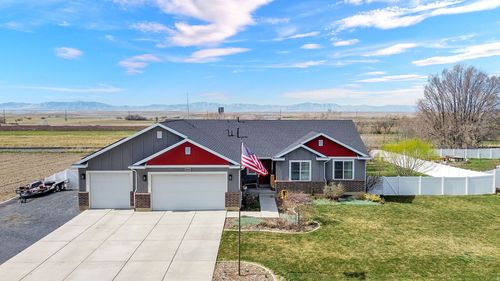 3056 S 1450 W, Perry, UT, 84302-4436 | Card Image