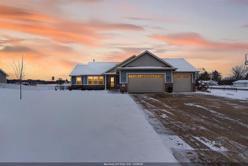 W7295 Midnight Way, GREENVILLE, WI, 54942 | Card Image