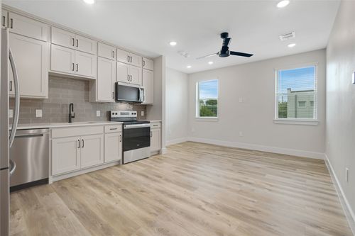 200-408 Foch St, Fort Worth, TX, 76107-2249 | Card Image