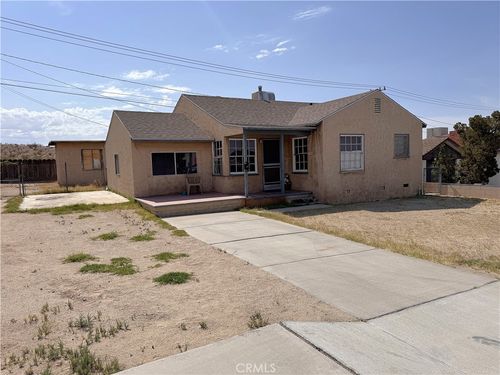 724 Mount Vernon Ave, Barstow, CA, 92311-3835 | Card Image