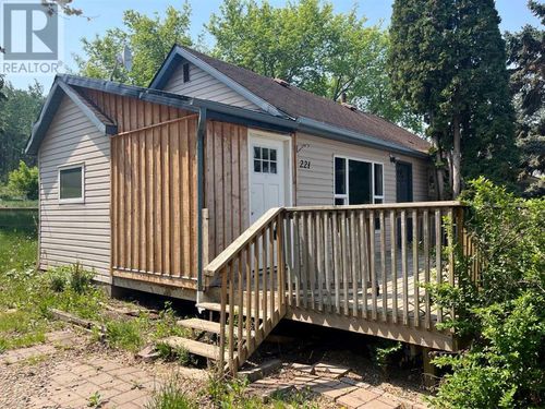 221 2 St, Paradise Hill, SK, S0M | Card Image