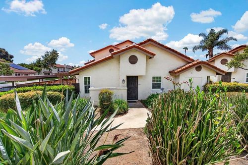 63-1651 S Juniper St, Escondido, CA, 92025-6153 | Card Image