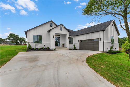 106 Mcclure Ct, Hudson Oaks, TX, 76087-7316 | Card Image