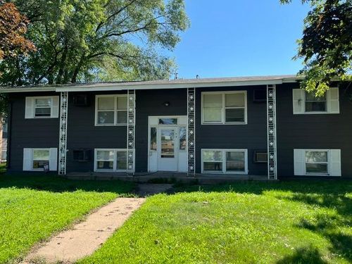 334 33rd Ave N, Saint Cloud, MN, 56303-1935 | Card Image
