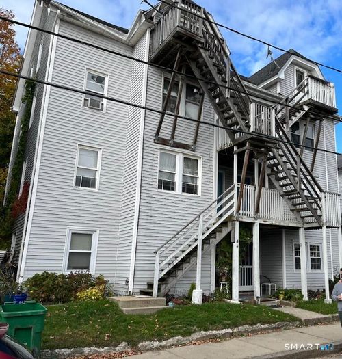 34 Marshall St, Putnam, CT, 06260-1447 | Card Image