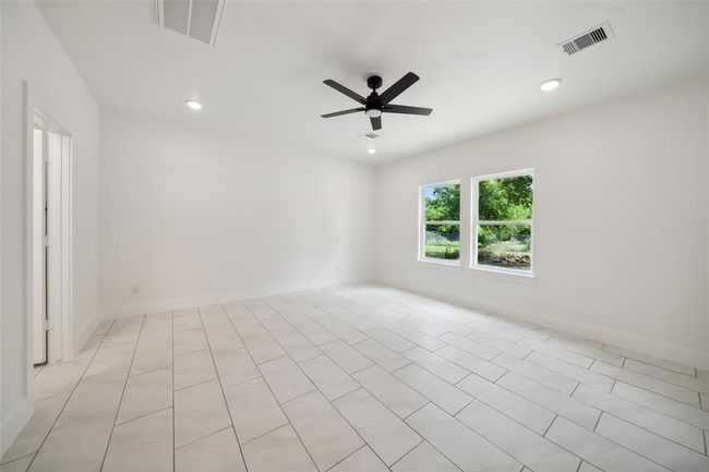 708 Azalea St, House other with 4 bedrooms, 2 bathrooms and 2 parking in Prairie View TX | Image 16