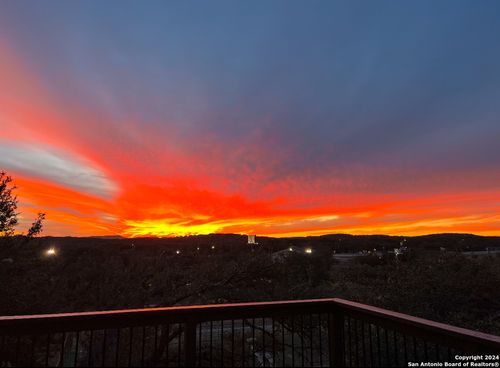 8023 Platinum Ct, Boerne, TX, 78015-4895 | Card Image