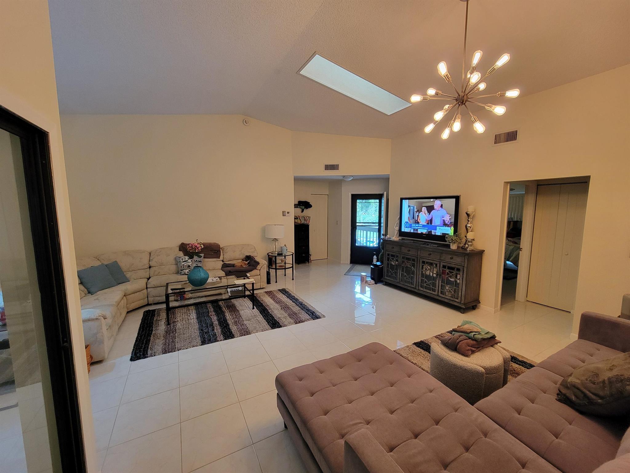 Perimeter Dr, Greenacres, FL 33467