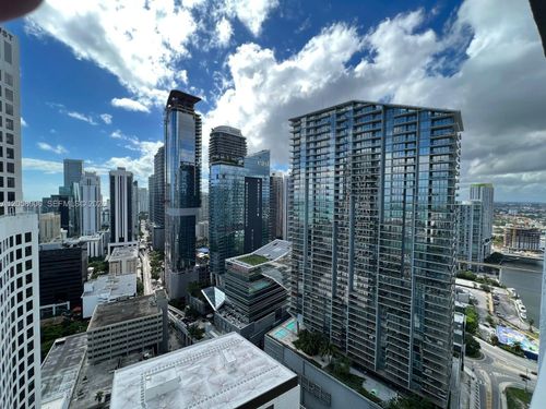 3906w-55 Se 6th St, Miami, FL, 33131-2560 | Card Image
