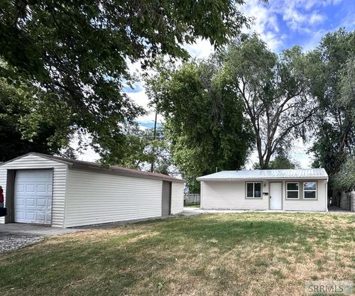 1015 Lovejoy St, Idaho Falls, ID, 83401-2846 | Card Image