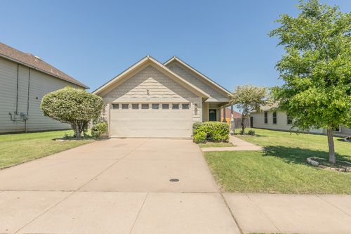 213 Crescent Ridge Dr, Fort Worth, TX, 76140-6574 | Card Image