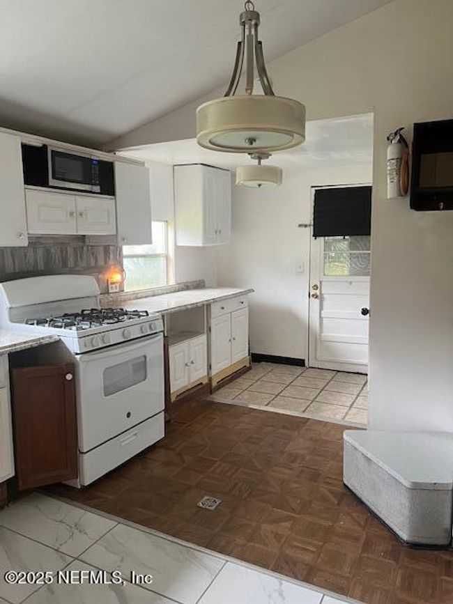 518 S Westmoreland St, House other with 2 bedrooms, 1 bathrooms and null parking in Starke FL | Image 9