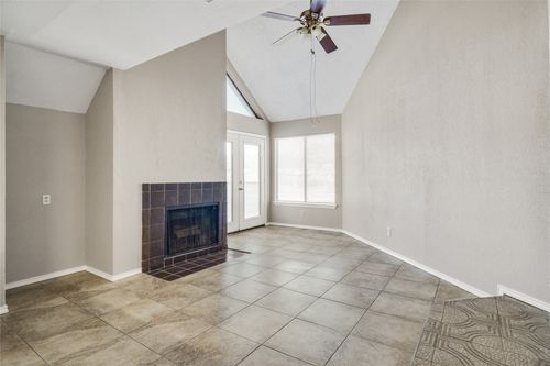 apt-g206-2300 Balsam Dr, Arlington, TX, 76006-5935 | Card Image