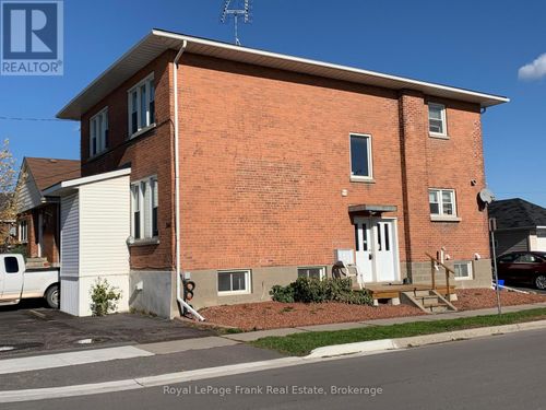 4-243 Huron St, Oshawa, ON, L1H5E5 | Card Image
