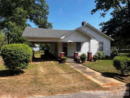 610 Clara St, Newberry, SC, 29108-3112 | Card Image